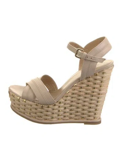 Pre-owned Stuart Weitzman Leather Slingback Pumps In Neutral