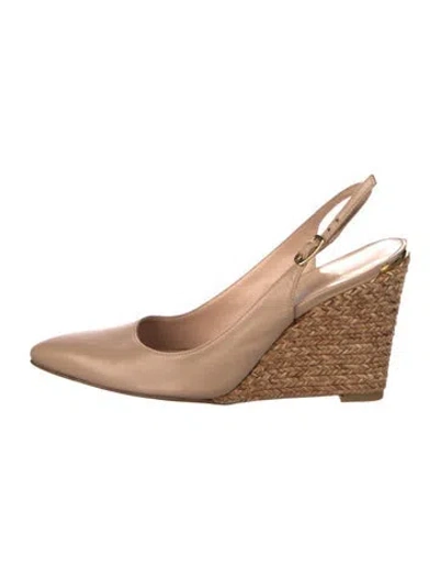 Pre-owned Stuart Weitzman Leather Slingback Pumps In Neutral