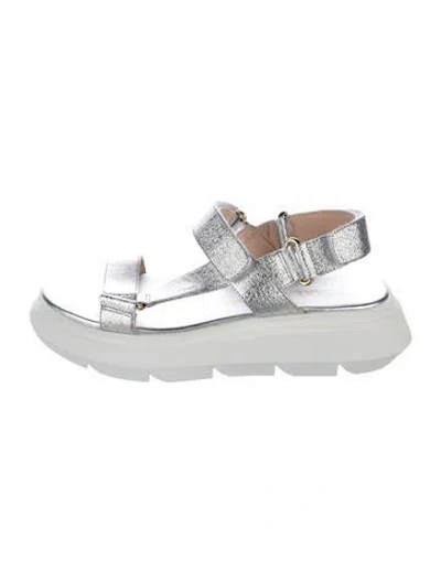 Pre-owned Stuart Weitzman Leather Slingback Sandals