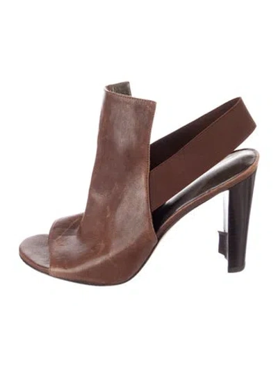 Pre-owned Stuart Weitzman Leather Slingback Sandals In Brown