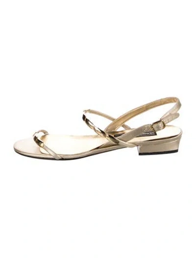 Pre-owned Stuart Weitzman Leather Slingback Sandals In Gold