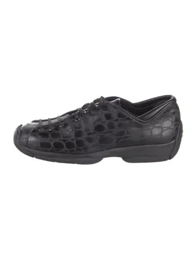 Pre-owned Stuart Weitzman Leather Sneakers In Black