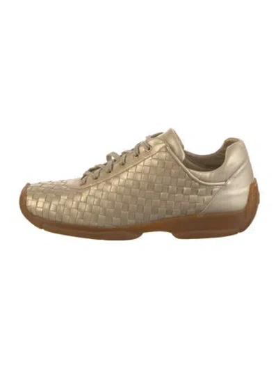 Pre-owned Stuart Weitzman Leather Sneakers In Gold