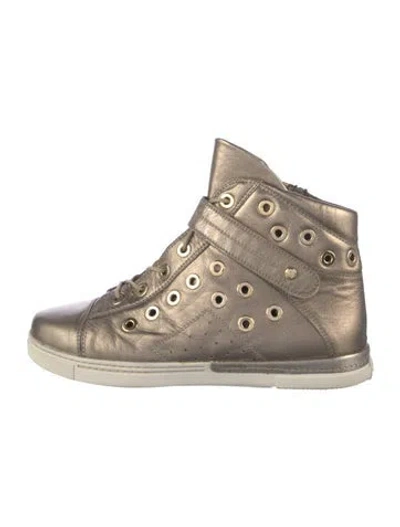 Pre-owned Stuart Weitzman Leather Sneakers In Gold