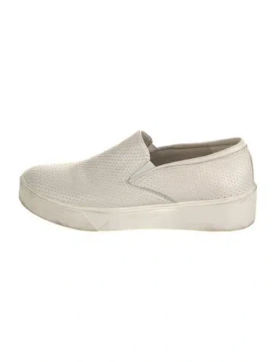Pre-owned Stuart Weitzman Leather Sneakers In Neutral
