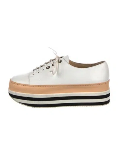 Pre-owned Stuart Weitzman Leather Sneakers In White