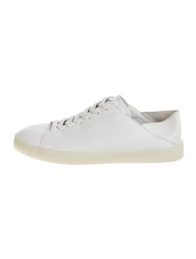Pre-owned Stuart Weitzman Leather Sneakers In White