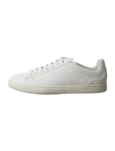Pre-owned Stuart Weitzman Leather Sneakers In White