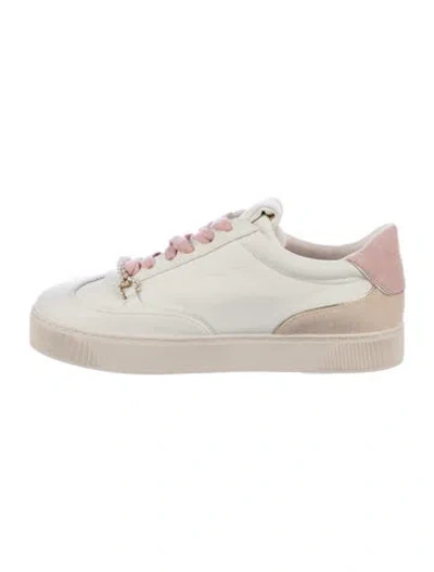Pre-owned Stuart Weitzman Leather Sneakers In White