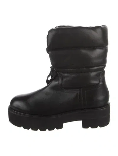 Pre-owned Stuart Weitzman Leather Snow Boots In Black