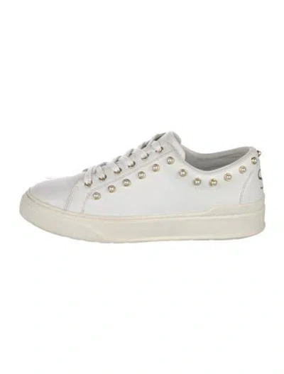 Pre-owned Stuart Weitzman Leather Studded Accents Sneakers In White