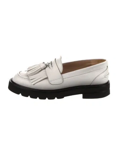 Pre-owned Stuart Weitzman Leather Tassel Accents Loafers In White