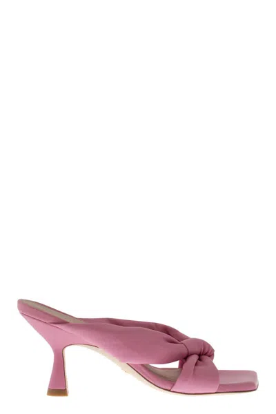 Stuart Weitzman Luxurious Pink Leather Sandals With Knotted Strap Detail
