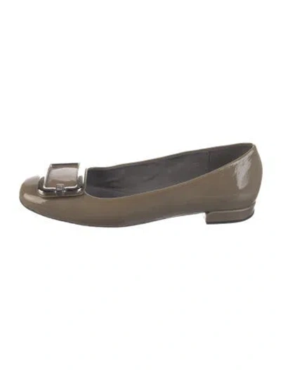 Pre-owned Stuart Weitzman Patent Leather Ballet Flats In Neutrals