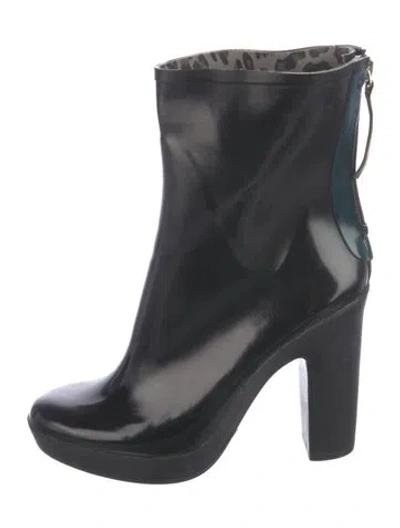 Pre-owned Stuart Weitzman Patent Leather Boots In Black