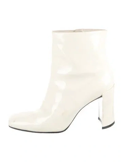Pre-owned Stuart Weitzman Patent Leather Boots In White