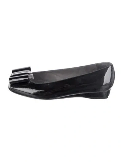 Pre-owned Stuart Weitzman Patent Leather Bow Accents Ballet Flats In Black