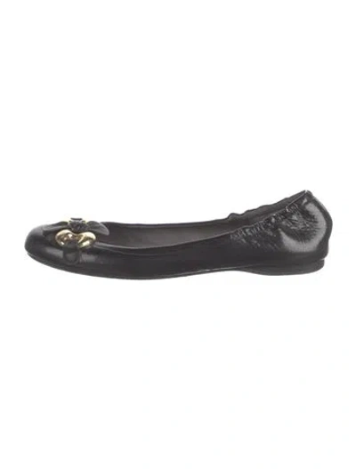 Pre-owned Stuart Weitzman Patent Leather Bow Accents Flats In Black