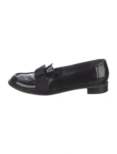 Pre-owned Stuart Weitzman Patent Leather Bow Accents Loafers In Black