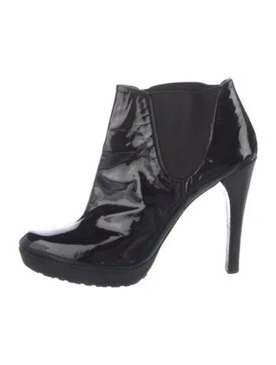 Pre-owned Stuart Weitzman Patent Leather Chelsea Boots In Black