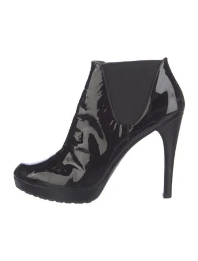 Pre-owned Stuart Weitzman Patent Leather Chelsea Boots In Black