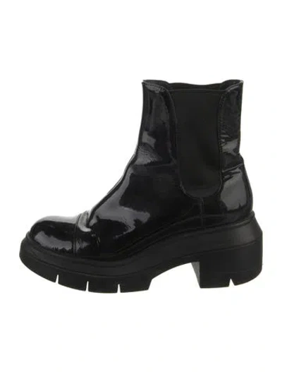 Pre-owned Stuart Weitzman Patent Leather Chelsea Boots In Black