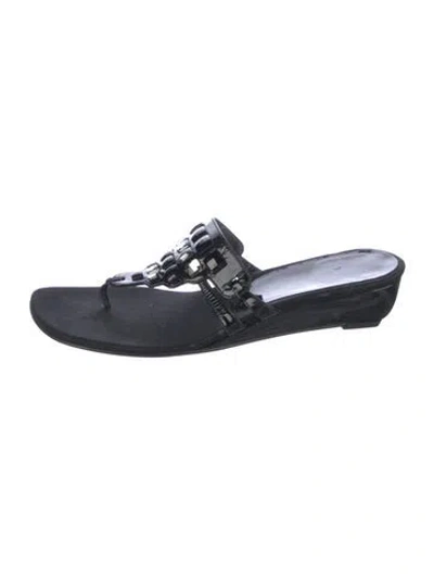 Pre-owned Stuart Weitzman Patent Leather Crystal Embellishments Slides In Black