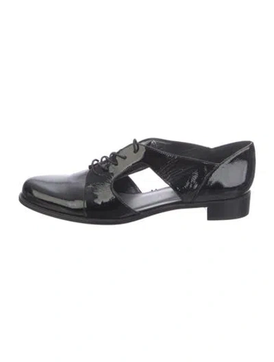 Pre-owned Stuart Weitzman Patent Leather Cutout Accent D'orsay Flats In Black