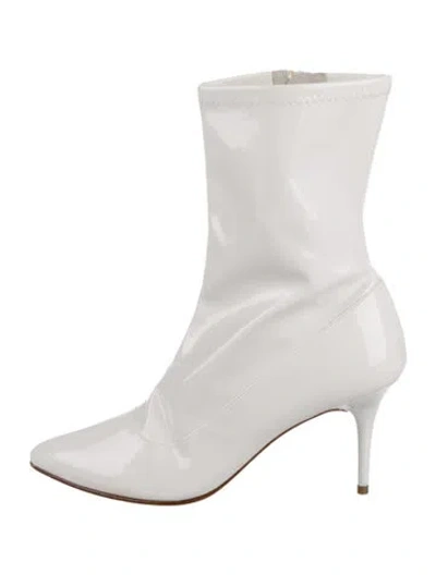 Pre-owned Stuart Weitzman Patent Leather Embroidered Accent Boots In White
