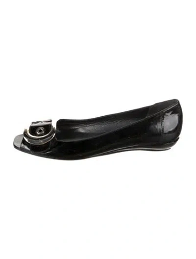 Pre-owned Stuart Weitzman Patent Leather Flats In Black