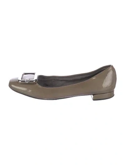 Pre-owned Stuart Weitzman Patent Leather Flats In Green