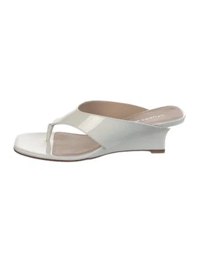 Pre-owned Stuart Weitzman Patent Leather Flip Flops In White