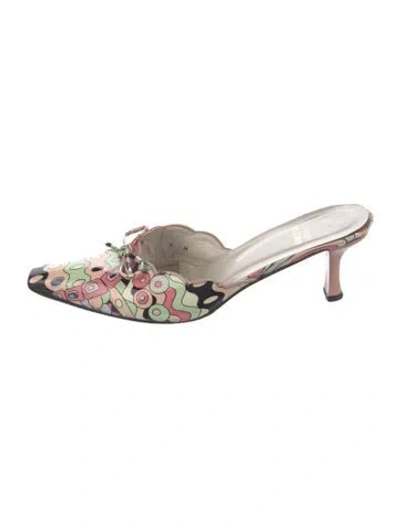 Pre-owned Stuart Weitzman Patent Leather Graphic Print Mules In Green