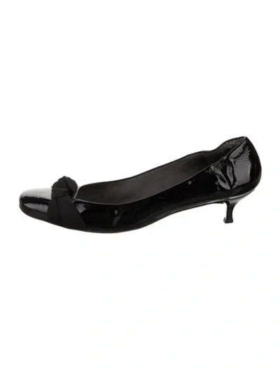 Pre-owned Stuart Weitzman Patent Leather Grosgrain Trim Pumps In Black