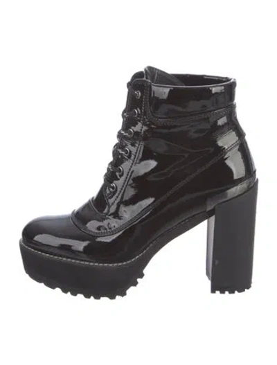 Pre-owned Stuart Weitzman Patent Leather Lace-up Boots In Black