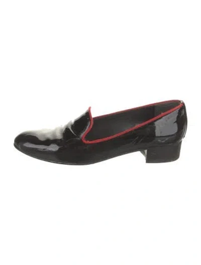 Pre-owned Stuart Weitzman Patent Leather Loafers In Black