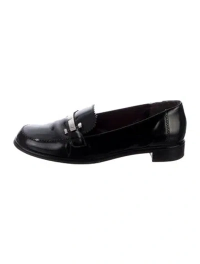 Pre-owned Stuart Weitzman Patent Leather Loafers In Black