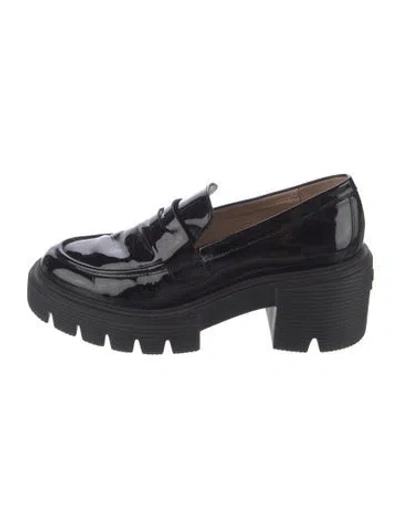 Pre-owned Stuart Weitzman Patent Leather Loafers In Black