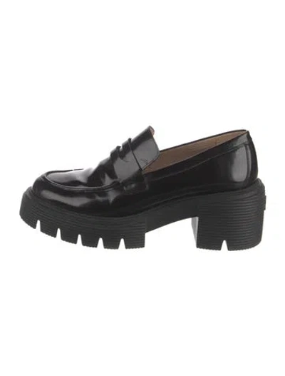 Pre-owned Stuart Weitzman Patent Leather Loafers In Black