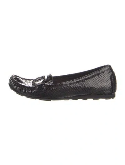 Pre-owned Stuart Weitzman Patent Leather Loafers In Brown