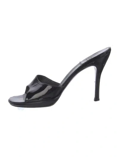 Pre-owned Stuart Weitzman Patent Leather Mules In Black