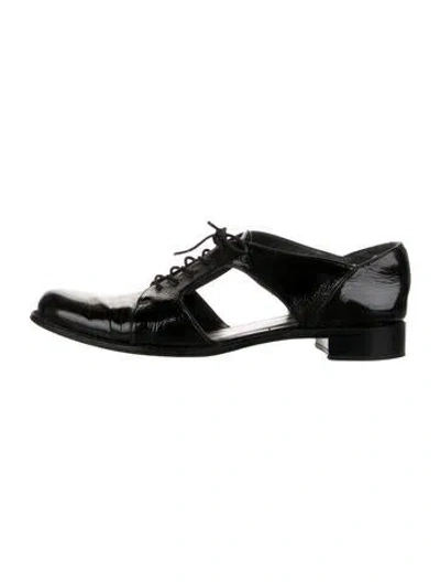 Pre-owned Stuart Weitzman Patent Leather Oxfords In Black