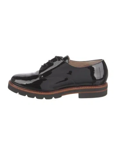 Pre-owned Stuart Weitzman Patent Leather Oxfords In Black