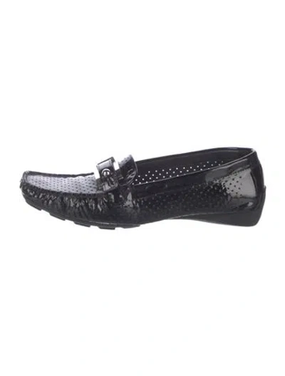Pre-owned Stuart Weitzman Patent Leather Polka Dot Print Loafers In Black