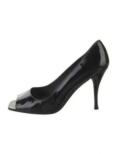 Pre-owned Stuart Weitzman Patent Leather Pumps In Black