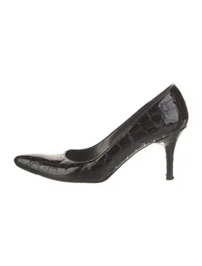 Pre-owned Stuart Weitzman Patent Leather Pumps In Black