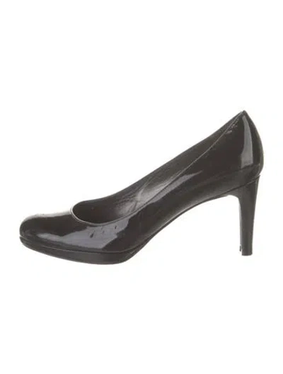 Pre-owned Stuart Weitzman Patent Leather Pumps In Black