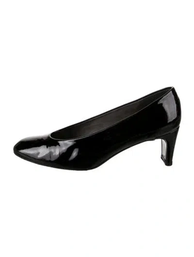 Pre-owned Stuart Weitzman Patent Leather Pumps In Black