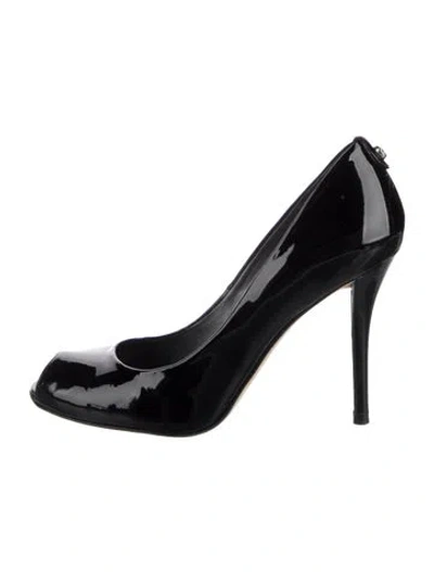 Pre-owned Stuart Weitzman Patent Leather Pumps In Black