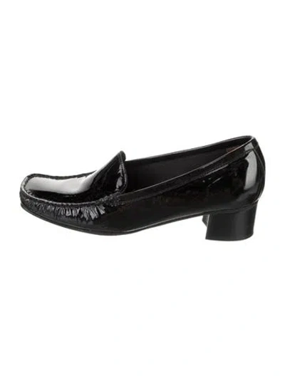 Pre-owned Stuart Weitzman Patent Leather Pumps In Black